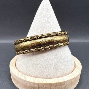 Vintage Bangle Bracelet Brass Tone Etched Rope Chain Detail‎